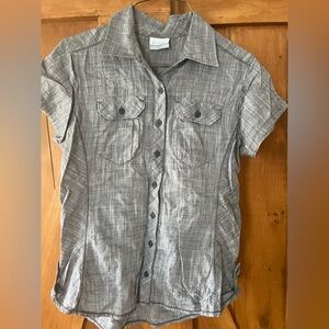 Women’s Gray Short Sleeve Shirt